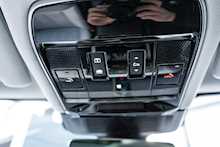 Land Rover 3.0 D300 MHEV Dynamic SE SUV 5dr Diesel Auto 4WD Euro 6 (s/s) (300 ps)