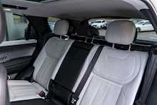 Land Rover 3.0 D300 MHEV Dynamic SE SUV 5dr Diesel Auto 4WD Euro 6 (s/s) (300 ps)