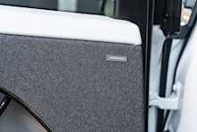 Land Rover 3.0 D300 MHEV Dynamic SE SUV 5dr Diesel Auto 4WD Euro 6 (s/s) (300 ps)