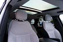 Land Rover 3.0 D300 MHEV Dynamic SE SUV 5dr Diesel Auto 4WD Euro 6 (s/s) (300 ps)