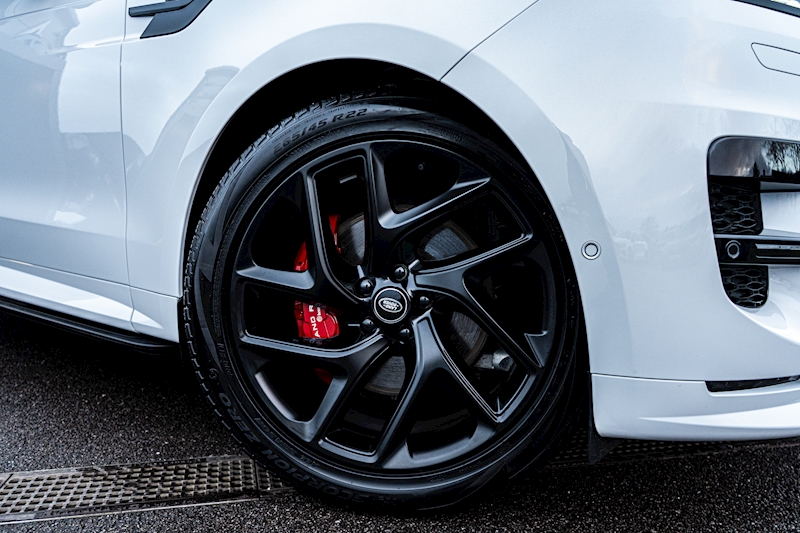 Land Rover 3.0 D300 MHEV Dynamic SE SUV 5dr Diesel Auto 4WD Euro 6 (s/s) (300 ps)