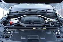 Land Rover 3.0 D300 MHEV Dynamic SE SUV 5dr Diesel Auto 4WD Euro 6 (s/s) (300 ps)