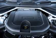 Land Rover 3.0 D300 MHEV Dynamic SE SUV 5dr Diesel Auto 4WD Euro 6 (s/s) (300 ps)