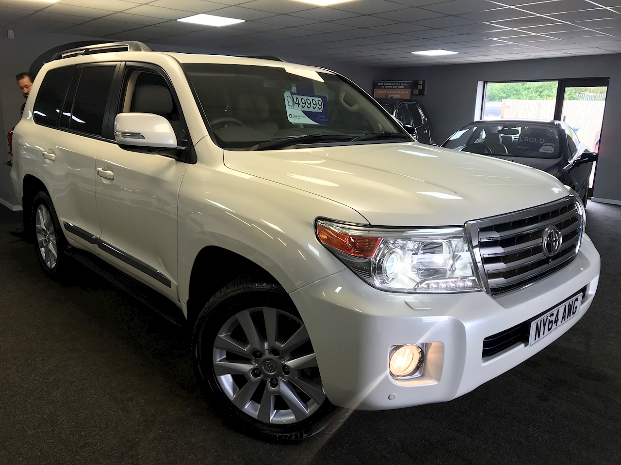 Land Cruiser 4.5 D-4D SUV 5dr Diesel Automatic 4x4 (TPMS) (250 g/km, 272 bhp) 4.5 5dr SUV Automatic Diesel