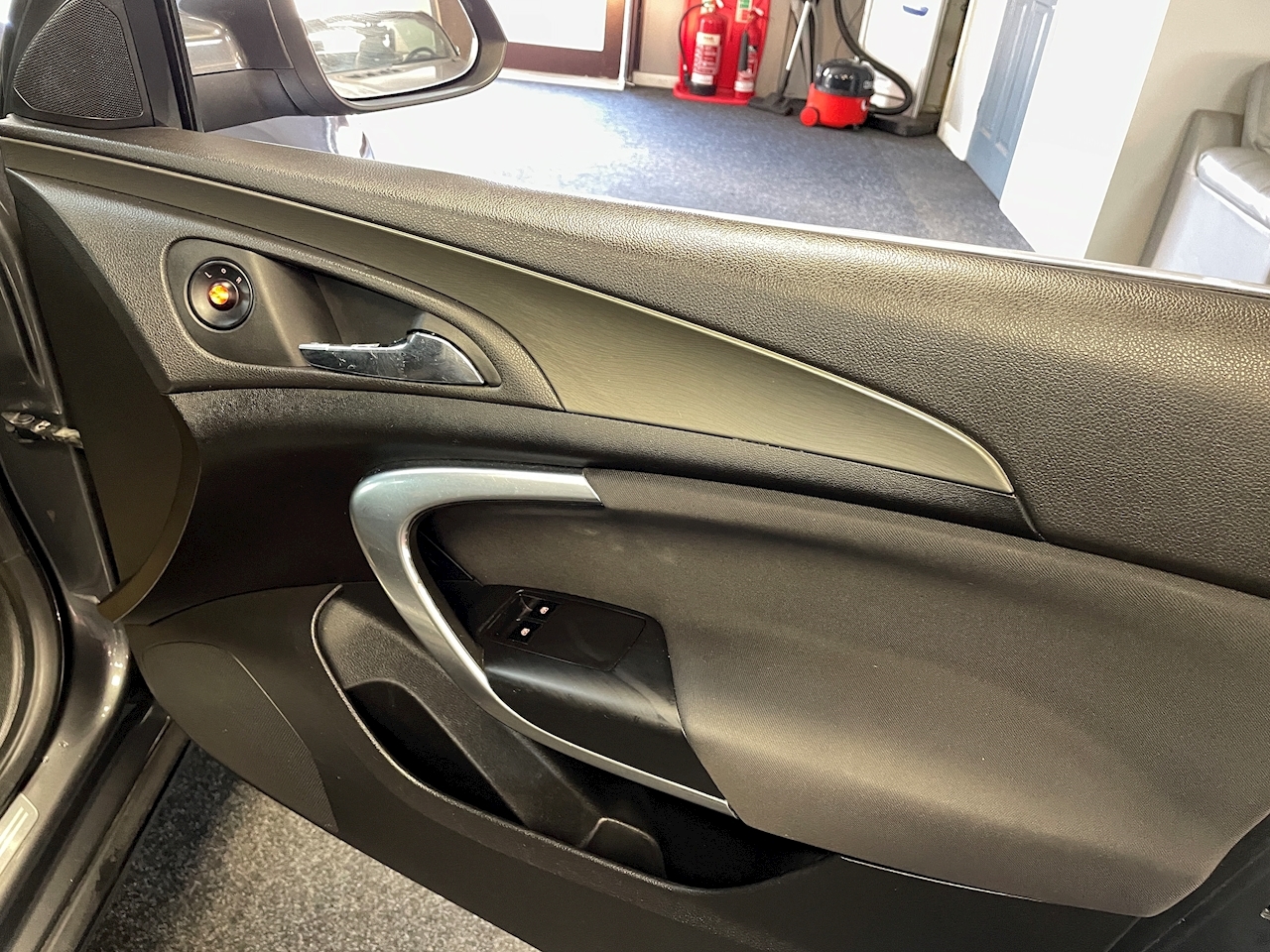 Used 2009 Vauxhall Insignia i VVT Exclusiv Hatchback 1.8 Manual Petrol