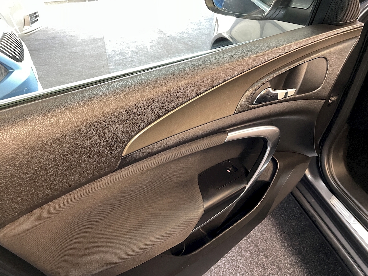 Used 2009 Vauxhall Insignia i VVT Exclusiv Hatchback 1.8 Manual Petrol