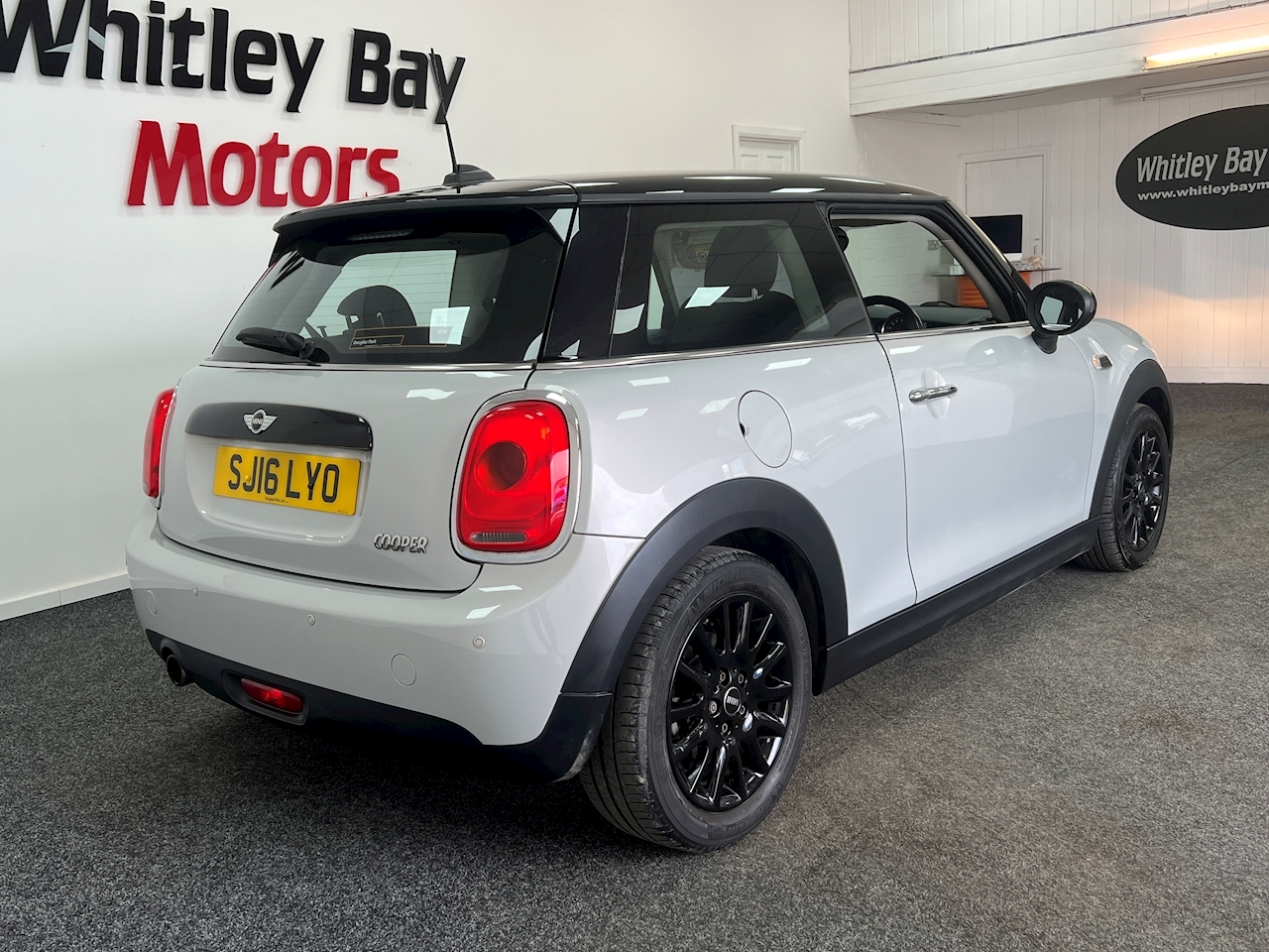 Used 2016 MINI 1.5 Cooper Hatchback 3dr Petrol Manual Euro 6 (s/s) (136 ...