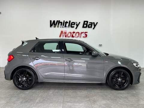 Audi A1 TFSI S line - U138537