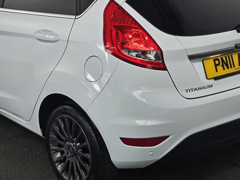 1.4 Titanium Hatchback 5dr Petrol Automatic (154 g/km, 94 bhp)