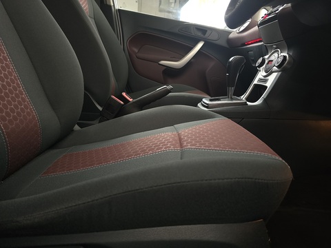 1.4 Titanium Hatchback 5dr Petrol Automatic (154 g/km, 94 bhp)