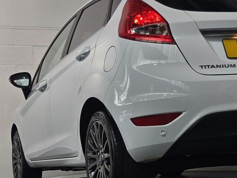 1.4 Titanium Hatchback 5dr Petrol Automatic (154 g/km, 94 bhp)