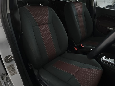 1.4 Titanium Hatchback 5dr Petrol Automatic (154 g/km, 94 bhp)