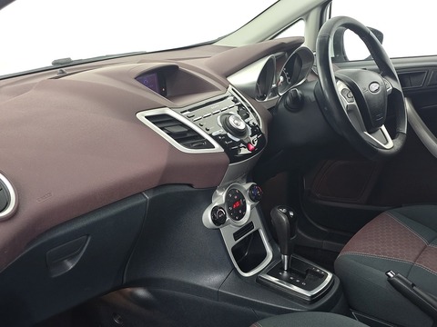 1.4 Titanium Hatchback 5dr Petrol Automatic (154 g/km, 94 bhp)