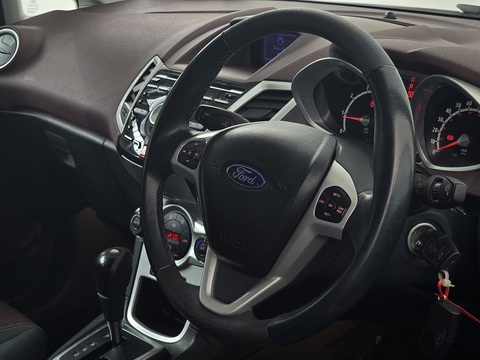 1.4 Titanium Hatchback 5dr Petrol Automatic (154 g/km, 94 bhp)