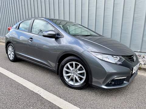 Civic I-Dtec Ex - CAMERA - NAV BLUETOOTH - LEATHER - 20 TAX - 1 OWNER FULL HONDA SERVICE HISTORY 2.2 5dr Hatchback Manual Diesel
