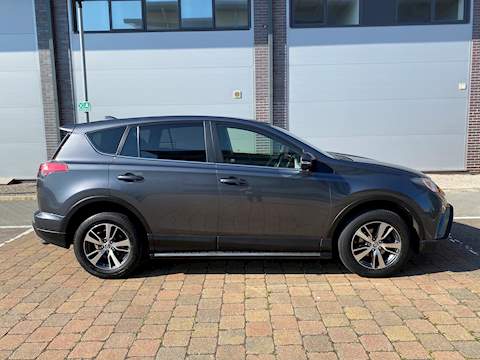 Rav4 D-4D Business Edition - 1 OWNER - LOW MILEAGE - NAVIGATION - CAMERA - DAB - CRUISE - A/C - BIG SPEC 2.0 5dr Estate Manual Diesel