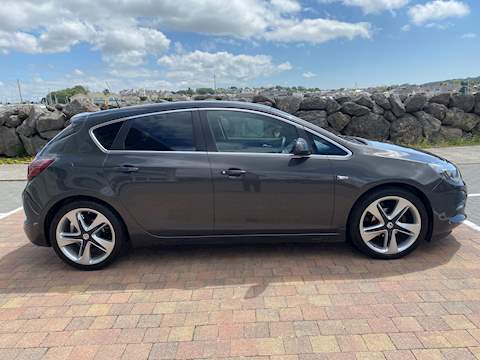 Astra Limited Edition - HEATED LEATHER - PHONE - CRUISE - PDC - PRIVACY GLASS 1.4 5dr Hatchback Manual Petrol
