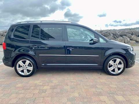 Touran Sport - LOW MILEAGE - FULL DEALER HISTORY - 1 FORMER OWNER 2.0 5dr MPV Manual Diesel