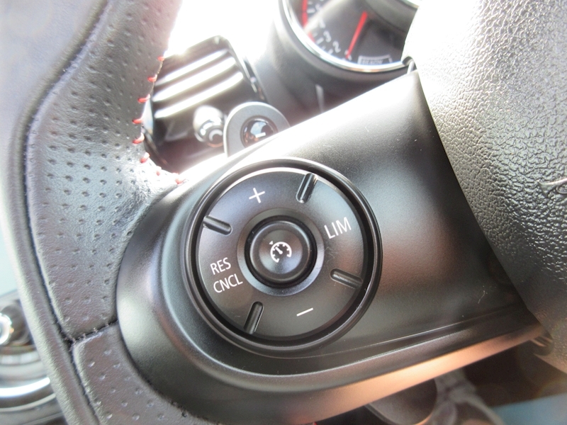 MINI 2.0 John Cooper Works Estate 6dr Petrol Steptronic ALL4 (s/s) (306 ps)