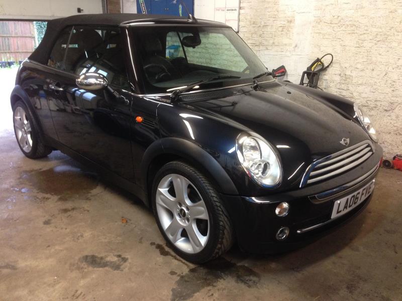 Mini Mini Cooper Convertible 1.6 Manual Petrol