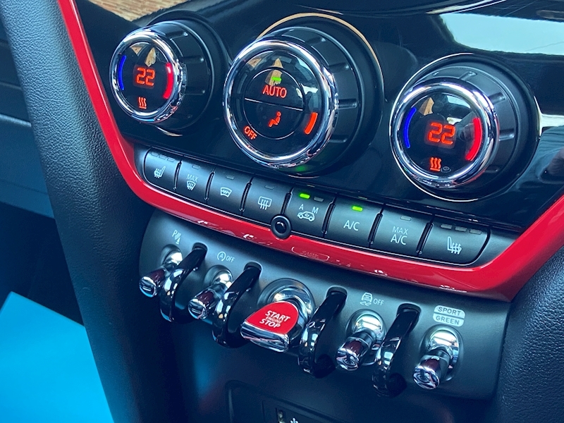 MINI 2.0 John Cooper Works SUV 5dr Petrol Auto ALL4 Euro 6 (s/s) (306 ps)