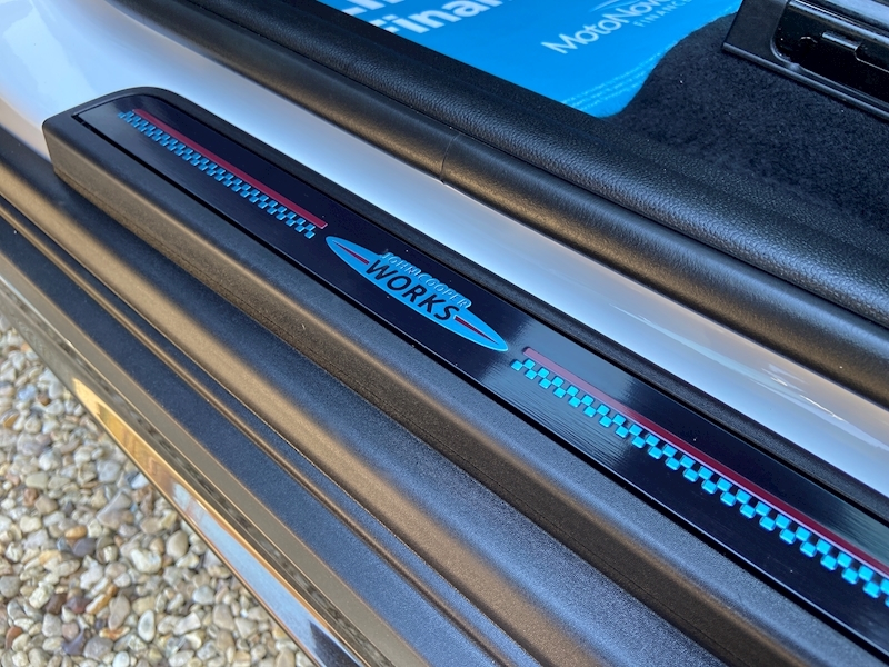 MINI 2.0 John Cooper Works SUV 5dr Petrol Auto ALL4 Euro 6 (s/s) (306 ps)