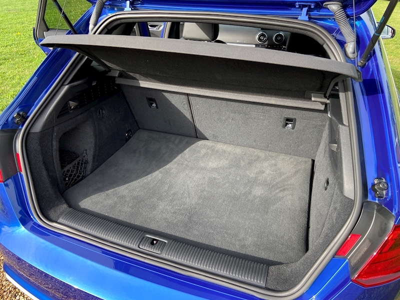 Audi 2.5 TFSI Sportback 5dr Petrol S Tronic quattro Euro 6 (s/s) (Nav) (367 ps)