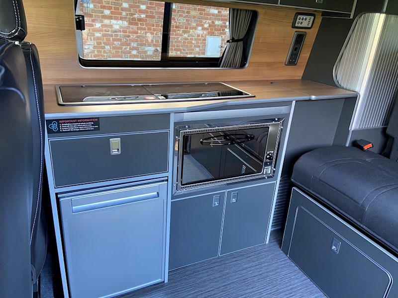 Ford 2.0 TDCi 270 Limited Panel Van 5dr Diesel Manual L1 H2 (157 g/km, 128 bhp)