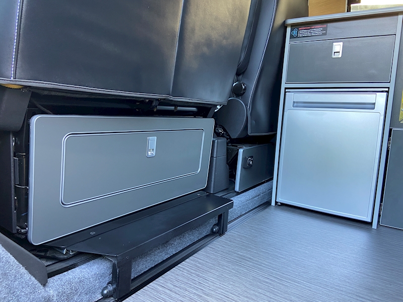 Ford 2.0 TDCi 270 Limited Panel Van 5dr Diesel Manual L1 H2 (157 g/km, 128 bhp)