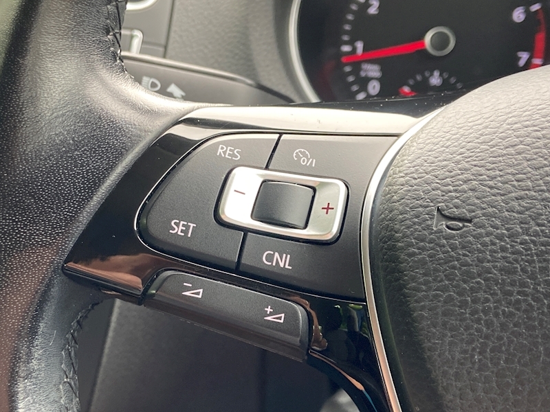 Volkswagen 1.2 TSI BlueMotion Tech SEL Hatchback 3dr Petrol Manual Euro 6 (s/s) (110 ps)