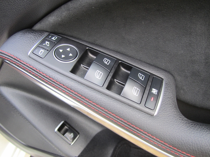 Mercedes Cla Cla45 Amg 4Matic Saloon 2.0 Automatic Petrol