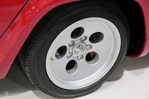 Lamborghini Countach LP500S 4.8 Coupe Manual Petrol