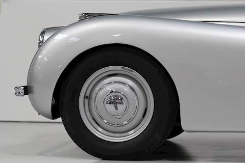 Jaguar XK120 Roadster 3.4 OTS Manual Petrol