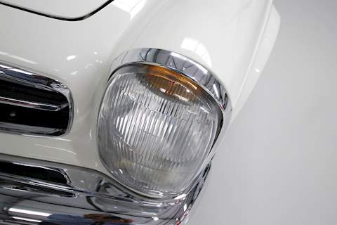 Mercedes-Benz 230 SL Roadster Coupe Manual Petrol