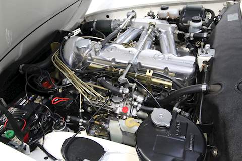 Mercedes-Benz 230 SL Roadster Coupe Manual Petrol