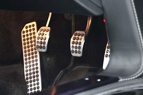 Aston Martin Vantage V8 Roadster N400 Convertible 4.3 Manual Petrol