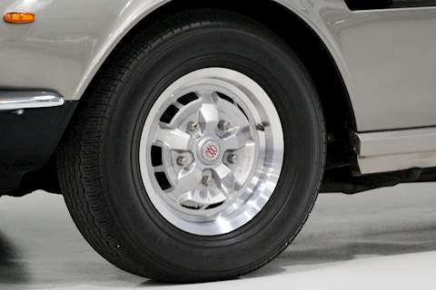 Aston Martin V8  Saloon 5.3 Manual Petrol