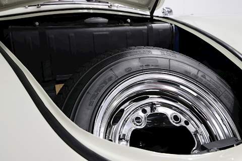 Porsche 1600 1600 3dr Convertible Manual four speed Petrol