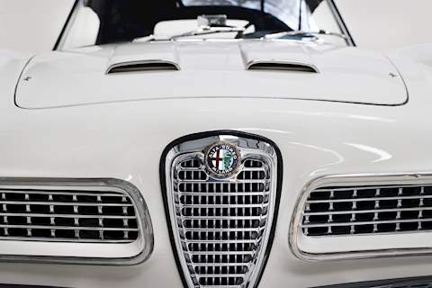 Alfa Romeo 2000 Spider 2.0 Convertible Petrol