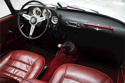 Alfa Romeo 2000 Spider 2.0 Convertible Petrol