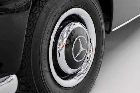 Mercedes 190SL Roadster 1.9 Convertible Petrol