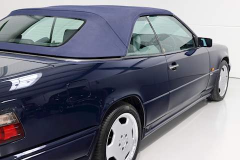 Mercedes-Benz E320 Convertible 3.2 2dr Convertible Automatic Petrol
