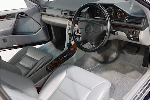 Mercedes-Benz E320 Convertible 3.2 2dr Convertible Automatic Petrol