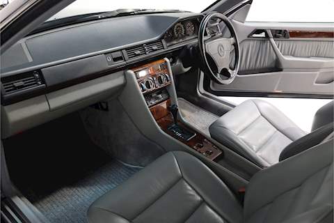 Mercedes-Benz E320 Convertible 3.2 2dr Convertible Automatic Petrol