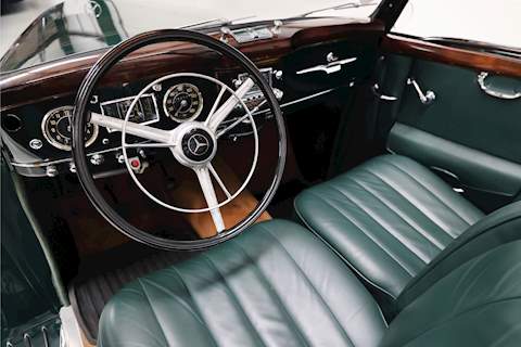 Mercedes-Benz 220  Cabriolet B 2.2 Convertible Manual Petrol