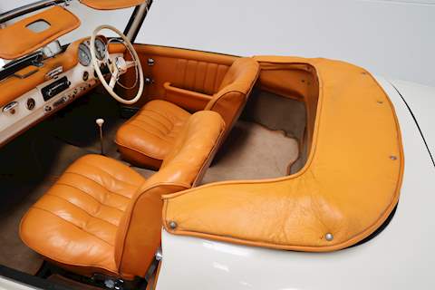 Mercedes-Benz W121 1.9 2dr Convertible Manual Petrol