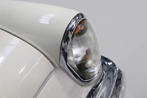 Mercedes Coupe 2.5 2dr Coupe Manual Petrol