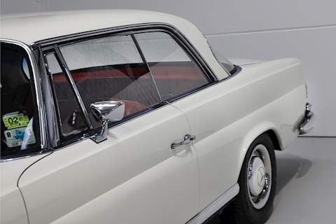 Mercedes Coupe 2.5 2dr Coupe Manual Petrol