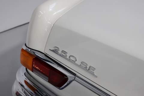 Mercedes Coupe 2.5 2dr Coupe Manual Petrol