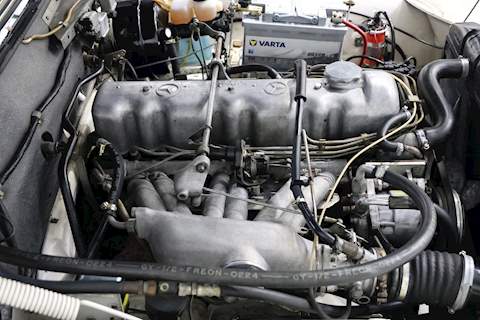 Mercedes Coupe 2.5 2dr Coupe Manual Petrol